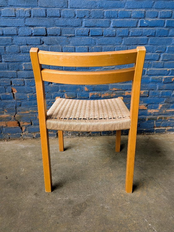 Image 1 of Silla de comedor J.L. Moller modelo 401 de roble y cuerda de papel