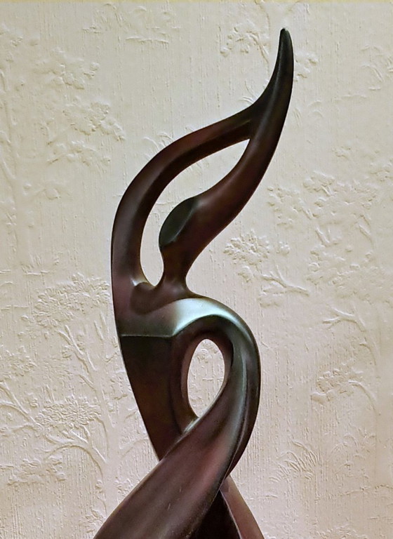 Image 1 of Sculpture moderne en bois