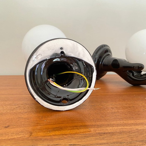 Image 1 of Coppia di applique da parete in ceramica nera a forma di mano degli anni '70 e '80