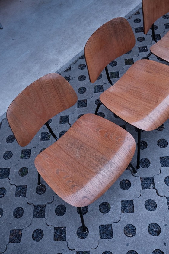 4 Eames DCM Stühle 40er/50er Jahre Herman Miller – Esszimmerstühle, Metall, Holz (photo 2 of 10)