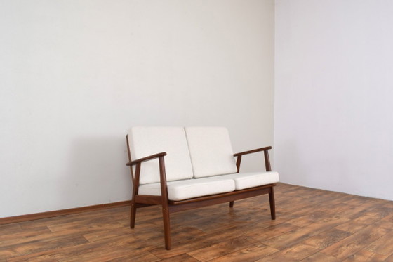 Image 1 of Zweisitzer-Sofa aus dänischem Teakholz aus der Mitte des 20. Jahrhunderts, 1960er Jahre.