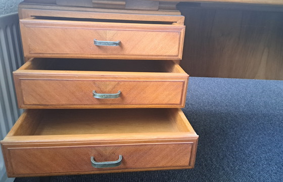 Image 1 of Schreibtisch 190 cm breit