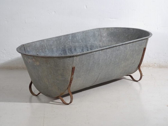 Antique Galvanized Zinc Bathtub – European Industrial Tub – circa 1900 #5 – Decorative Objects, Iron, Rustic (photo 6 of 39)