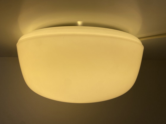 Image 1 of Deckenleuchte/Wandleuchte im Mid-Century-Stil aus weißem, mattem Glas – Gispen-Stil