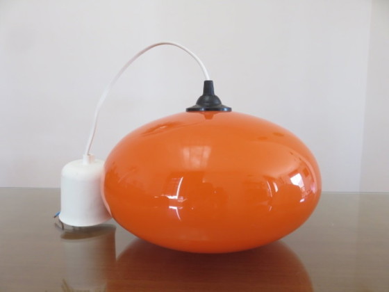 Image 1 of Suspension en opaline orange, 1970