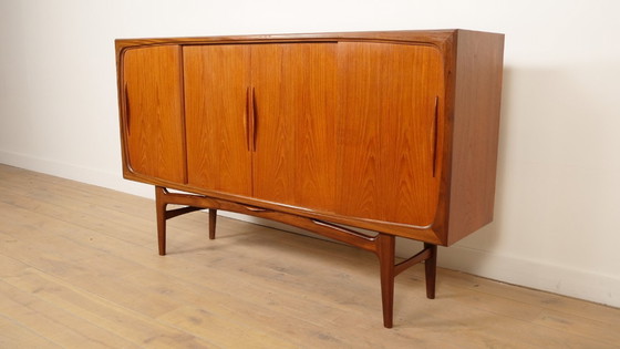 Image 1 of Credenza alta vintage | Johannes Andersen | Design danese | Teak