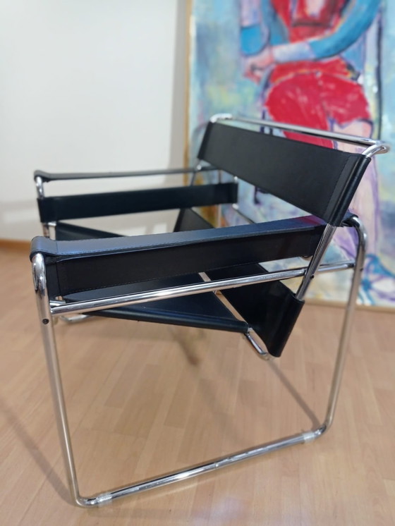 Image 1 of Poltrone Knoll Wassily B3 in pelle nera di Marcel Breuer