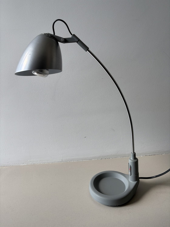 Lampada da scrivania vintage postmoderna italiana Veneta Lumi Randa, anni '80 – Lampade da scrivania, Metal (photo 2 of 12)