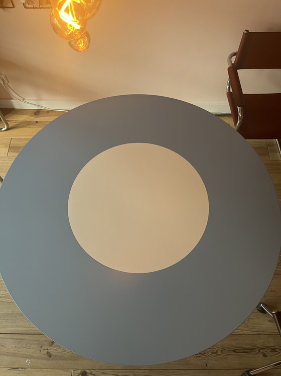 Image 1 of Vitra-Tabelle