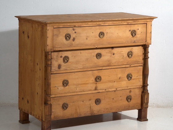Antique solid pine chest of drawers – Rustic European dresser – circa 1900 – Metal (photo 2 of 40)