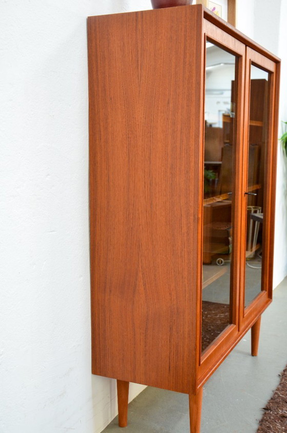 Image 1 of Vintage teakhouten vitrinekast, ladekast, dressoir, kledingkast, plank uit het midden van de vorige eeuw