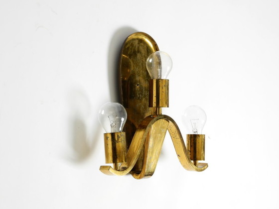 Image 1 of Grande e pesante applique in ottone della metà del secolo scorso proveniente da una chiesa tedesca