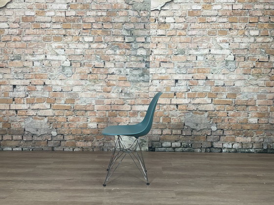 Image 1 of 2x Vitra DSR verde