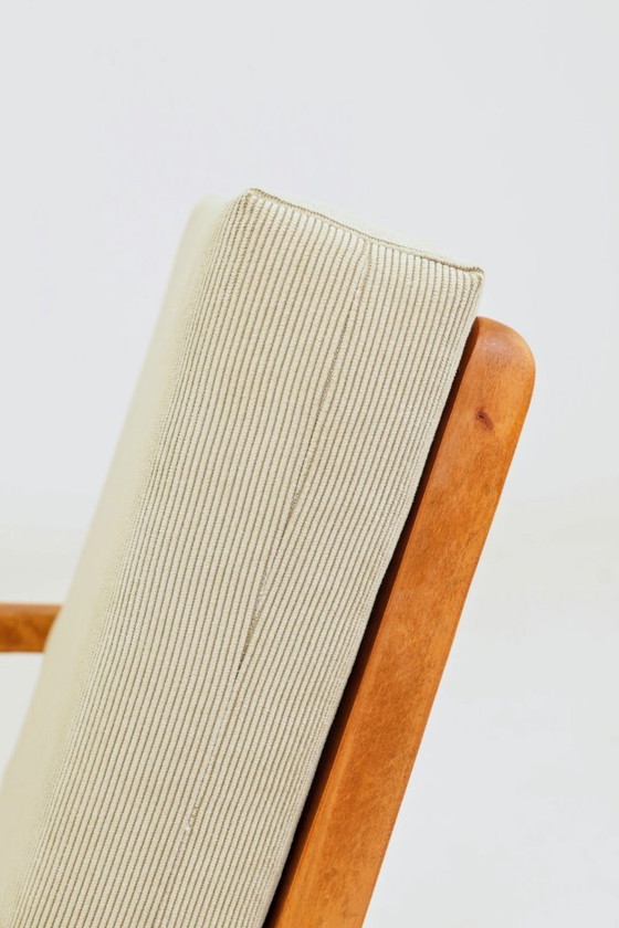 Image 1 of Vintage fauteuil van kaki corduroy, mid-century modern design uit 1960.