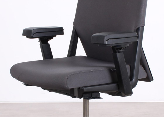 Image 1 of Haworth Comforto 5975 office chair dark gray