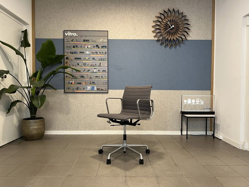 Vitra | Eames | EA 117 | Grijs Hopsak - Aluminium | 4x