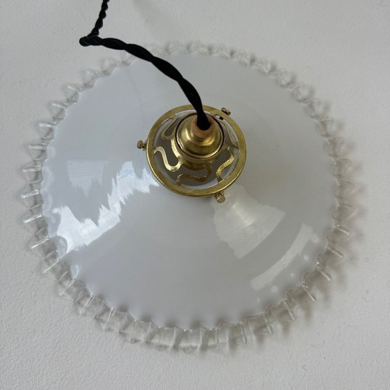 Image 1 of SUSPENSION ANCIENNE DENTELEE EN OPALINE  25 CM VINTAGE