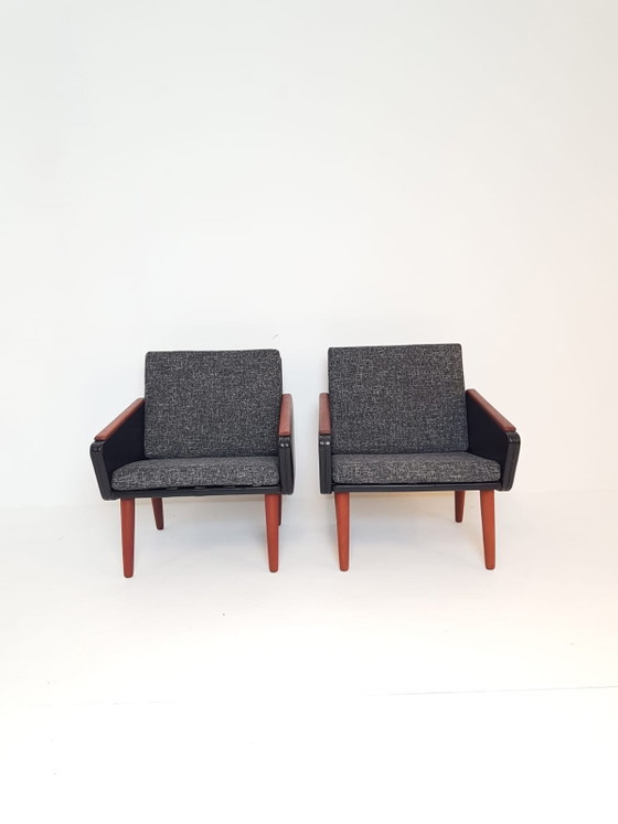 2 Vintage Danish Faux Leather Armchairs, Newly Upholstered Cushions – Skai, Wood (photo 3 of 15)