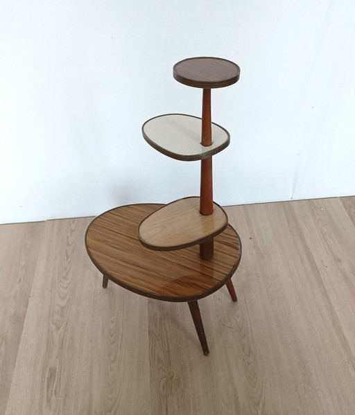 sixties plant table with wood motifs