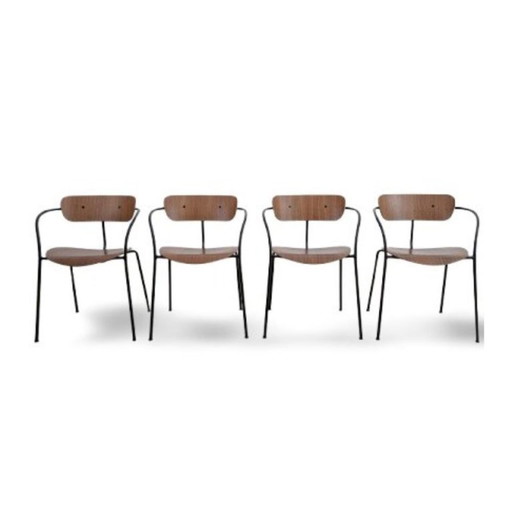 Set van 4 & Tradition Pavilion AV2 stoelen Frost Product fauteuil
