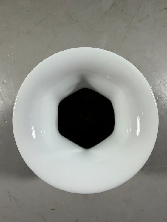 Vase en porcelaine AK Kaiser White Biscuit, années 1960 – Vintage (photo 12 of 12)