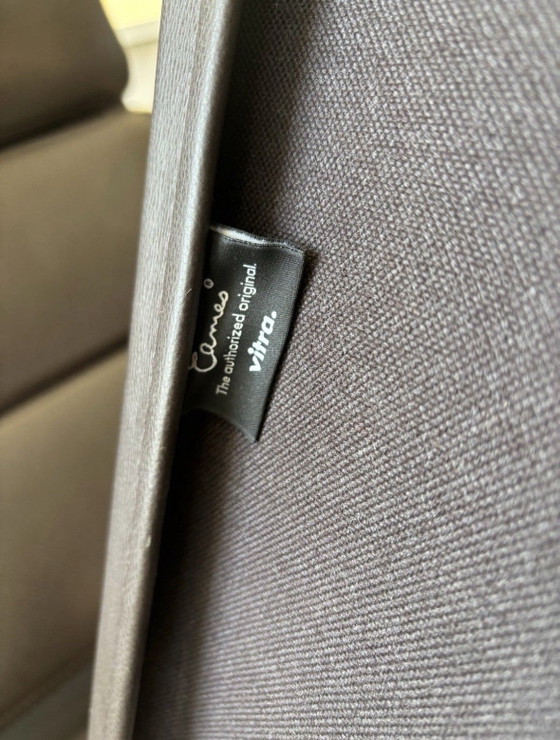 Vitra EA 222 + 223 Dark Brown Premium Leather Armrests LP € 8.500,- – Verstelbare relaxstoel, Aluminium (photo 3 of 6)