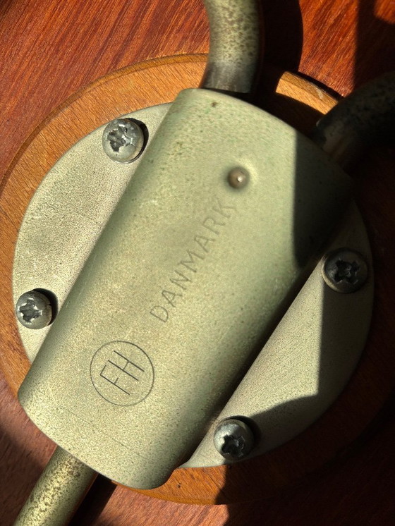 Image 1 of 4 sillas Ant + mesa y taburete Dot de Frits Hansen