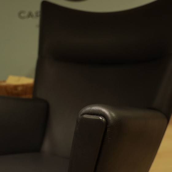 Image 1 of Poltrona ad ala Carl Hansen CH445