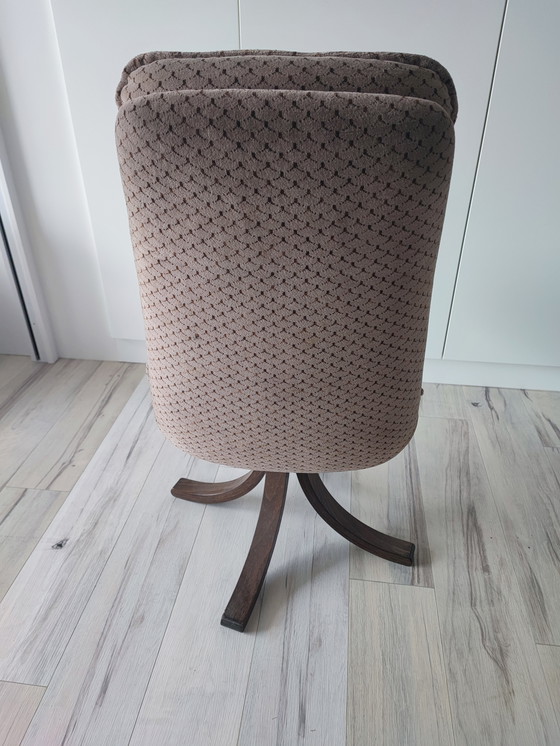 Image 1 of Office Swivel Bucket Chair