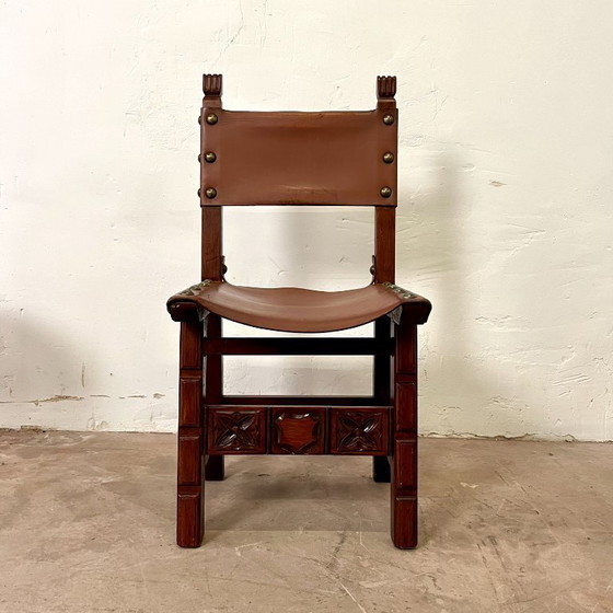 Image 1 of Spanish chair in leather and carved wood, 1950s/60s
