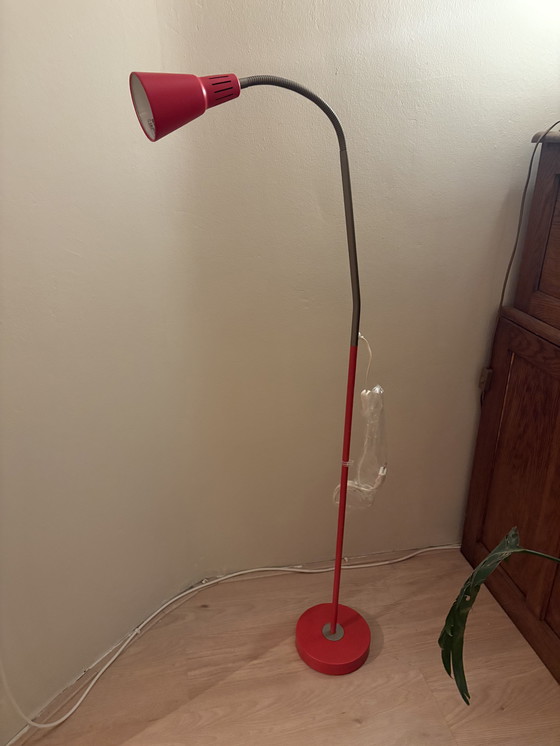 Image 1 of Lot de 2 lampadaires vintage IKEA rouges - neufs