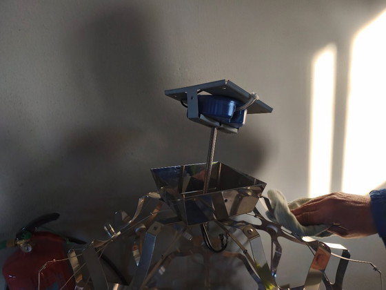 Image 1 of PIET HEIN EEK (Nederland 1967) voetballamp, roestvrij staal, bestaat uit 31 lampjes