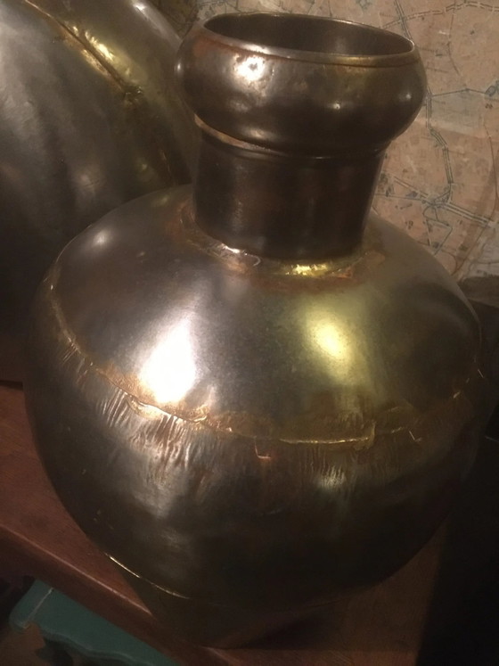 Coppia di borracce in metallo lucidato dal Rajasthan. – Bicchieri e caraffe, Vintage (photo 8 of 12)