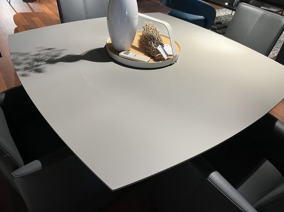 Image 1 of Metaform Curve dining table - 140x140