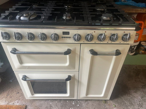 1x SMEG Retro Stove