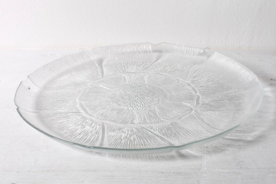 Image 1 of Piatto grande Fleur di metà secolo, piatto decorativo vintage trasparente / Arcoroc / Francia / anni '90
