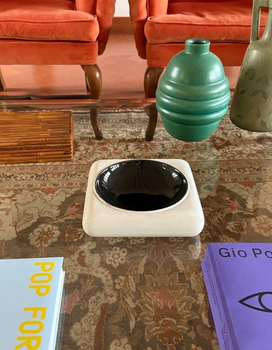 Image 1 of Posacenere in ceramica bianco e nero in stile Space Age / vide poche, Italia anni '70