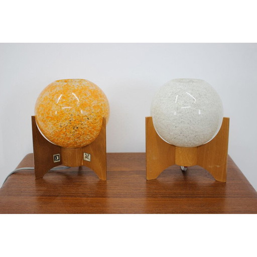 Coppia di lampade da tavolo dal design vintage 