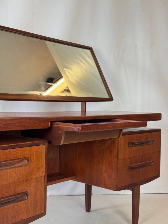 Image 1 of Cómoda “Fresco” de teca de Viktor Wilkins para GPlan, década de 1960