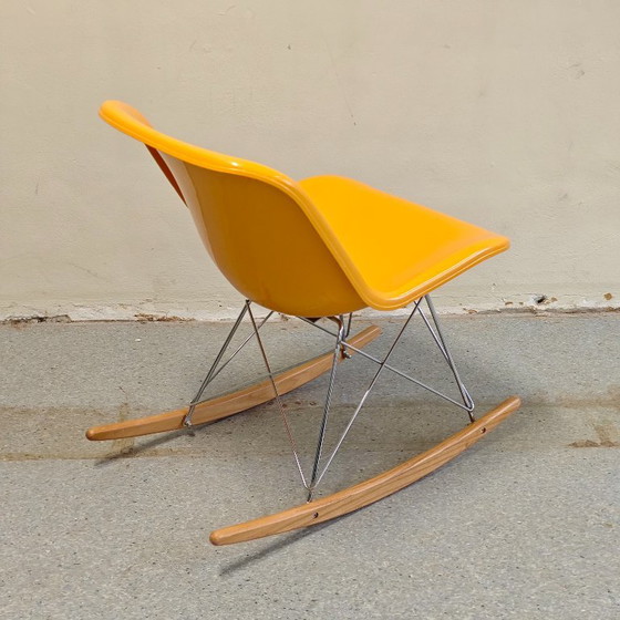 Vintage Houtoku/Artifort Rocking chair – Plastic, Metal (photo 8 of 11)