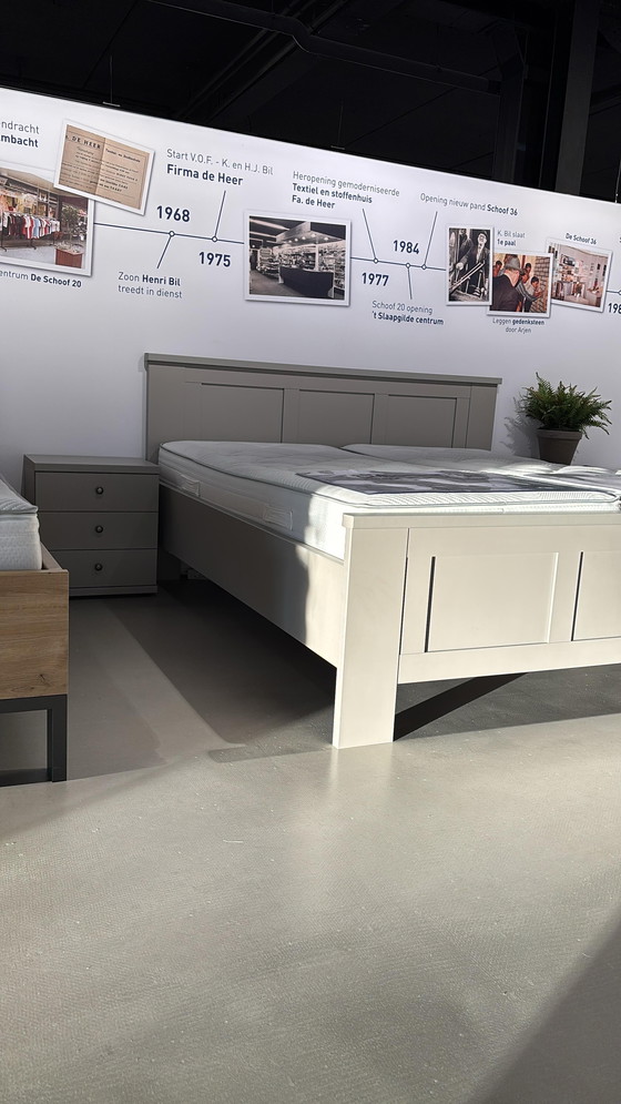 Image 1 of Ledikant Monaco 