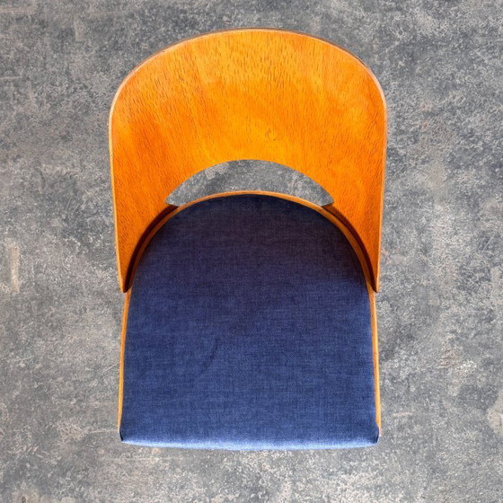 Image 1 of Eetkamerstoelen uit het midden van de 20e eeuw van Radomír Hofman voor TON, 1950