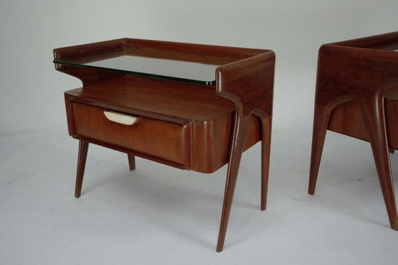Image 1 of Ein Paar italienische Nachttische im Mid-Century-Modern-Stil, 1950er Jahre – Zugeschrieben an Dassi