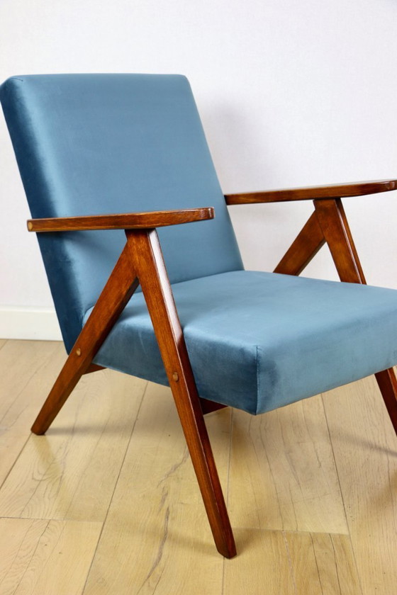 Image 1 of B-310 VAR fauteuil in zeeblauw fluweel. 2 stuks beschikbaar.