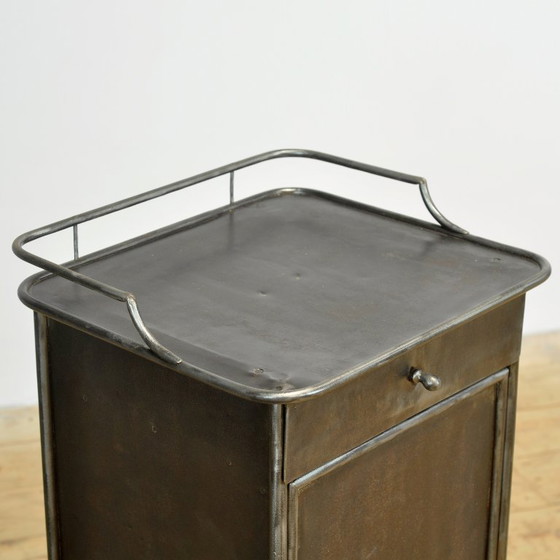 IJzeren nachtkastje, jaren 1910 – Iron (photo 6 of 12)