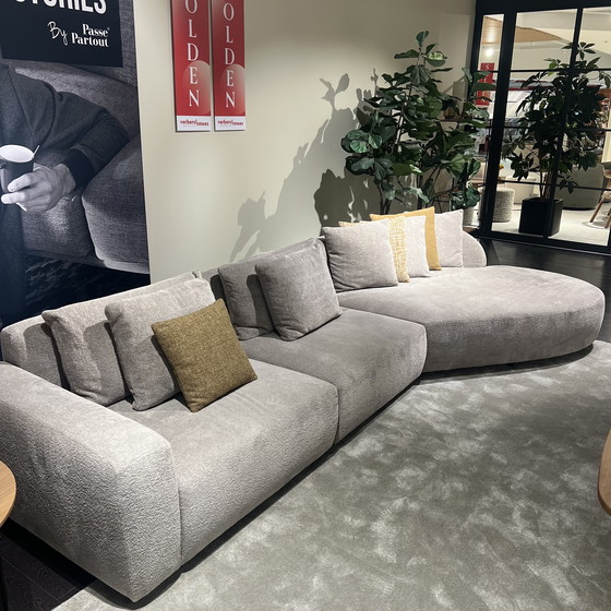 Image 1 of PASSE PARTOUT - LIVIO BENCH