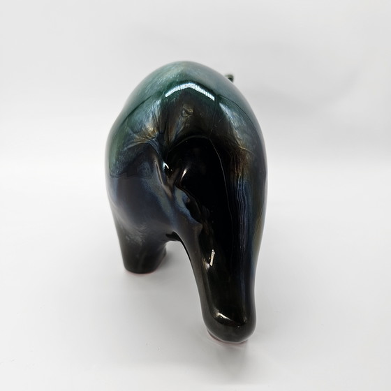 Image 1 of Scultura di un orso che cammina, Blue Mountain Pottery, ceramica smaltata verde e nera, anni '70, Canada, orso polare BMP