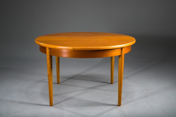 Image 1 of Round Teak Veneered Extendable Dining Table from G-Plan, 1960s