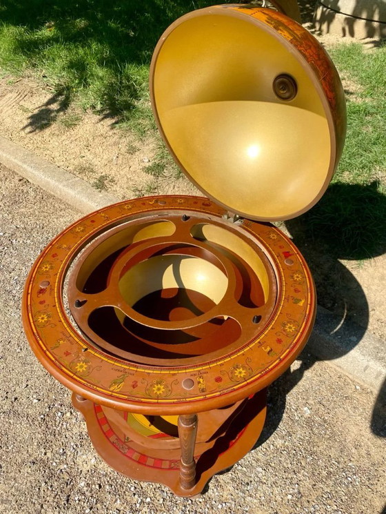 Image 1 of Bar a forma di globo su ruote degli anni '60