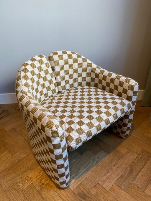 Chaise Tecno en tissu Larson